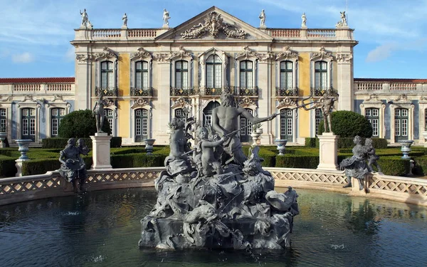 Fontaine Neptune Dans Jardin Suspendu Palais Queluz Près Lisbonne Portugal — Photo