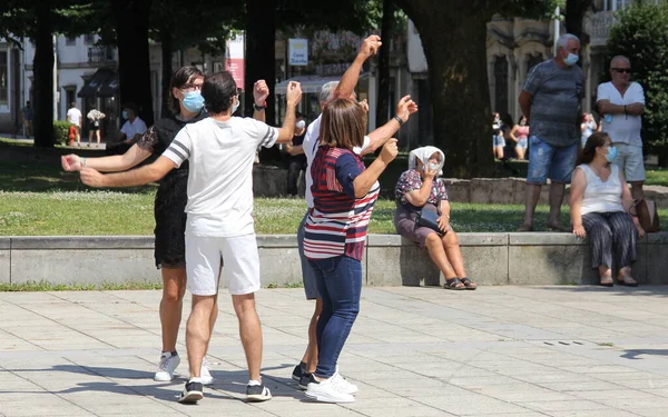 Les Gens Dansent Dans Rue Danse Folklorique Traditionnelle Région Braga — Photo