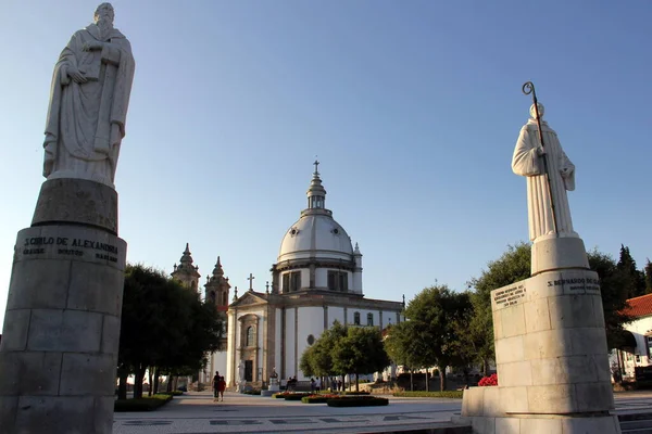 Helligdommen Vår Frue Sameiro Høydedrag Nyklassisistisk Basilika Helgenstatuer Ved Inngangen – stockfoto