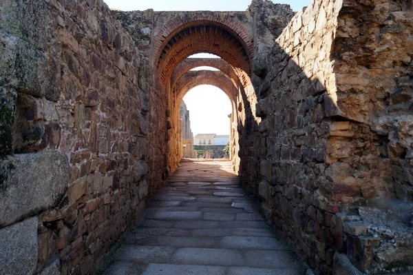 Antiguo Teatro Romano Arco Piedra Hacia Bosque Mérida Extremadura España — Foto de Stock