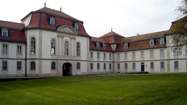 Schloss Adolphseck 1700から宮殿複合体 フルダの近く 中庭のファサード Eichenzell ドイツ 5月10 2022 — ストック写真