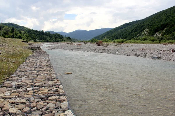 Ποταμός Alazani Κοντά Στο Akhmeta Kakheti Γεωργία Ιουλίου 2014 — Φωτογραφία Αρχείου
