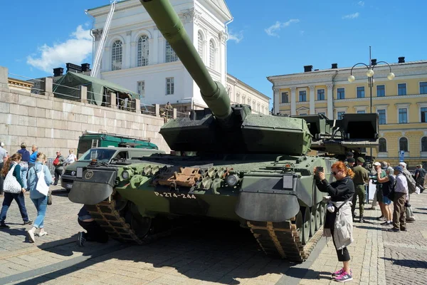 Finland Armed Forces Public Festival Senate Square Spectators Military Equipment — Foto Stock