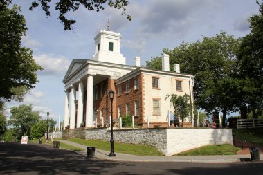 Üçüncü Bölge Mahkemesi Binası, 1837 Yunan Uyanış Binası, Tarihi Richmond Town, Staten Island, ABD - 10 Haziran 2022