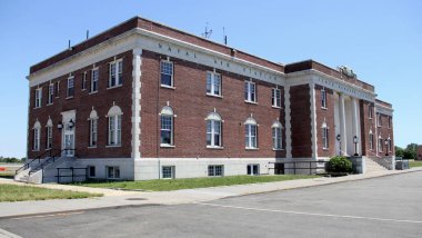 Floyd Bennett Field, eski ana terminal ve kontrol kulesinin Art Deco binası, şehrin ön cephesi, New York, New York, New York, ABD - 13 Haziran 2022