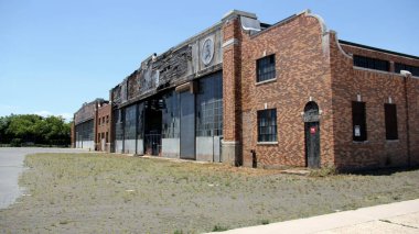 Floyd Bennett Field, Art Deco 'nun terk edilmiş hangarı, New York, New York, ABD - 29 Haziran 2022