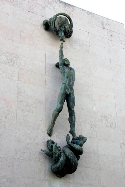 Adam Bronze Sculpture Antonio Duarte Installed 1969 Symbolizing Devine Justice — Fotografia de Stock