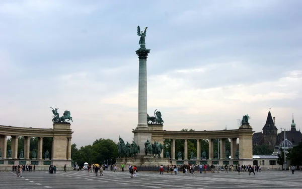 Památník Tisíciletí Náměstí Hrdinů Budapešť Maďarsko Června 2011 — Stock fotografie