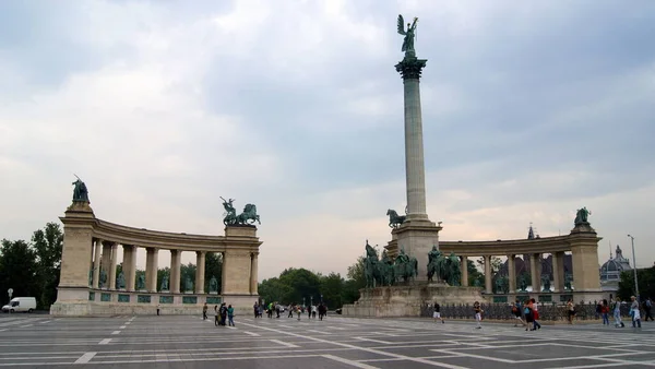 Monumento Milênio Praça Dos Heróis Budapeste Hungria Junho 2011 — Fotografia de Stock