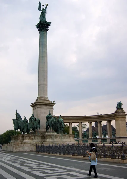 Millenniumi Emlékmű Hősök Terén Budapest 2011 Június — Stock Fotó