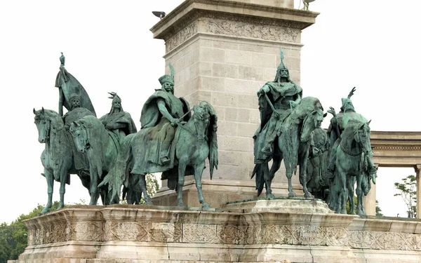 Legendarios Jefes Hungría Detalle Del Grupo Escultórico Monumento Milenio Budapest — Foto de Stock