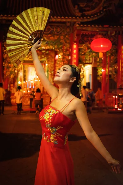 Headshot Porträtt Vacker Asiatisk Kvinna Traditionell Kinesisk Klänning Kostym — Stockfoto