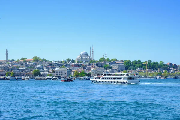 Ландшафтный Пейзаж Стамбула Мечеть Сулеймание Лодками Золотой Рог Istanbul Индейки — стоковое фото
