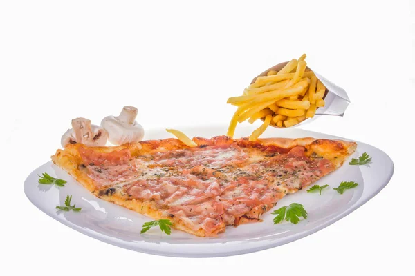 Pizza s houbami a hranolky — Stock fotografie