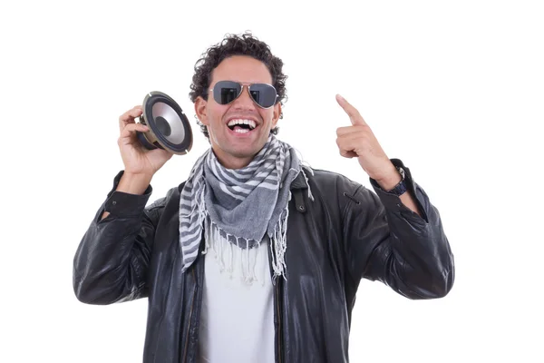 Homem em uma jaqueta de couro com alto-falante — Fotografia de Stock
