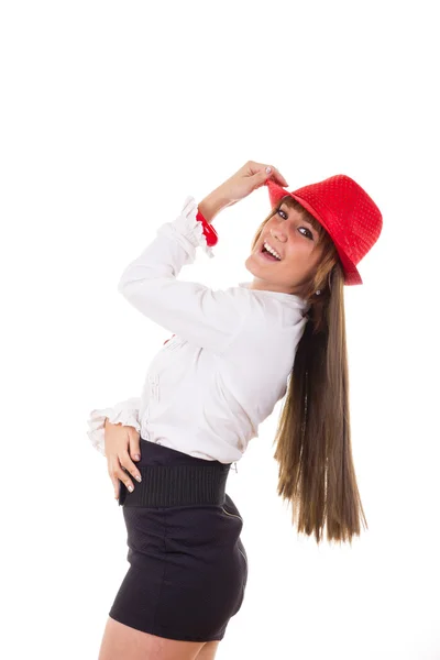 Девушка в красной шляпе улыбается — стоковое фото