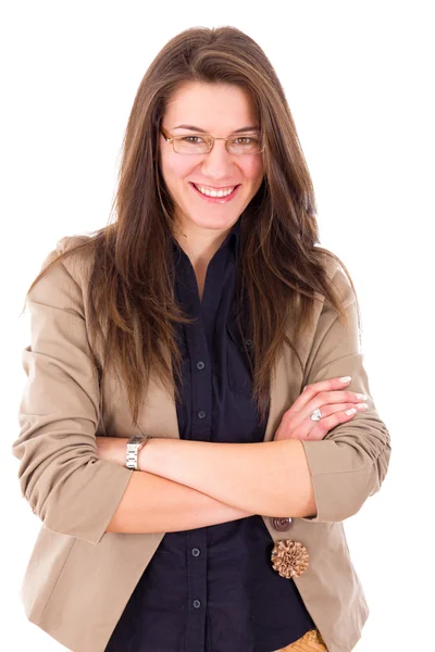 Souriant jeune femme avec des lunettes posant avec les bras croisés — Photo