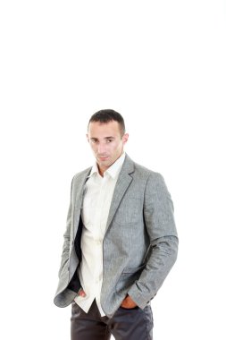 erkek takım elbise poz içinde