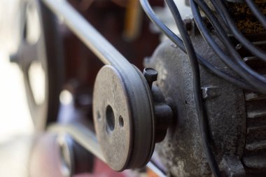 Makara ve kuşak hava kompresörlü elektrik motoru