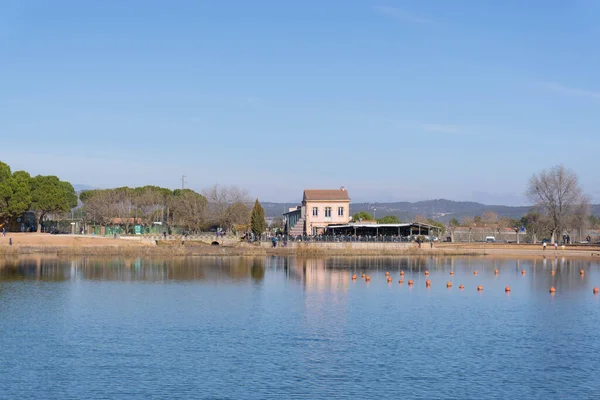 Τοπίο Της Λίμνης Στο Πάρκο Agulla Στη Manresa Εστιατόριο Στο — Φωτογραφία Αρχείου