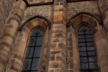 İngiliz Katedrali 'nin detaylı mimarisi