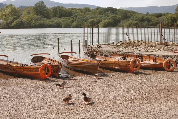 Деревянные Лодки Озера — стоковое фото
