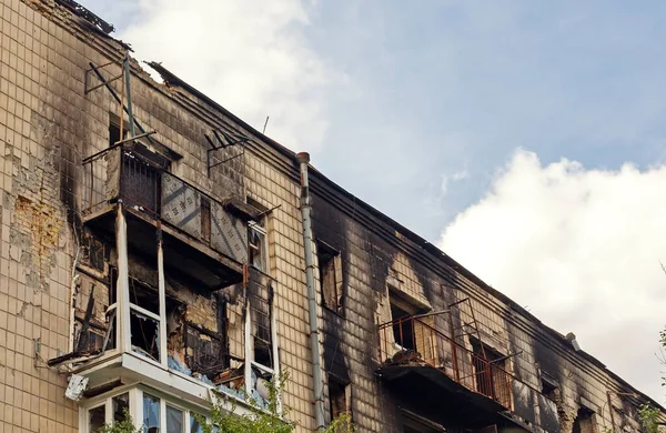 Russia Destroys Ukrainian Houses — стокове фото