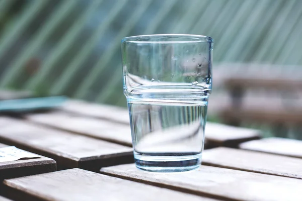 Glas Vatten Bordet — Stockfoto