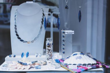 Natural Stone Jewelry Store, England London August 2022
