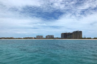 Providentiales, Turks ve Caicos Adaları 'nın silueti