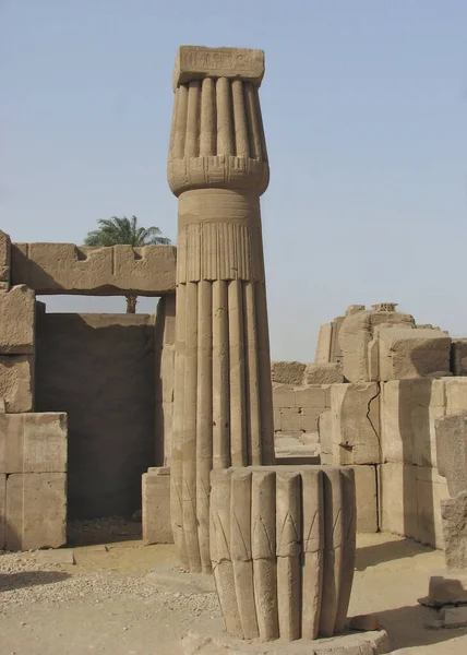 Колонна Папируса Храм Карнака Египет — стоковое фото