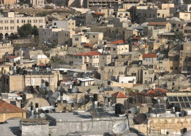  Eski şehrin çatılarına, Kudüs 'e, İsrail' e bakıyorum.