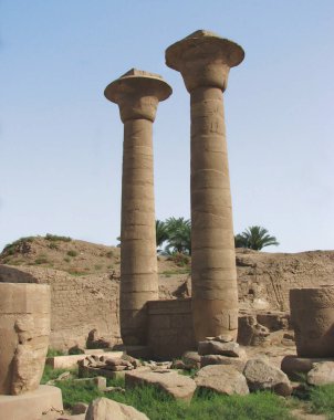 Papirüs Sütunları, Karnak Tapınakları, Mısır