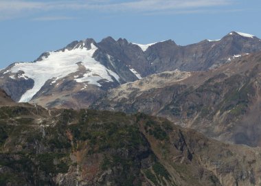 Stewart 'ın kuzeyindeki Granduc Mill Yolu' ndaki buzullardan biri.
