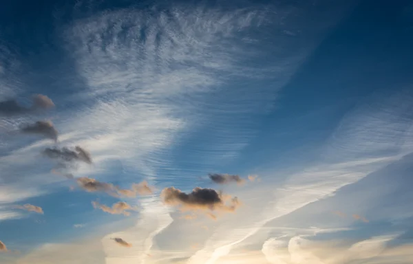 Nuvens cirrus . — Fotografia de Stock