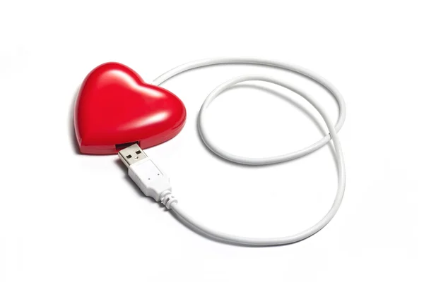Corazón rojo conectar con conector USB. cuidar, concepto de mina de servicio — Foto de Stock