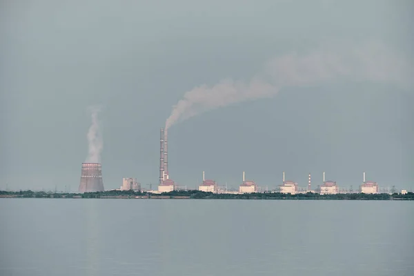 Enerhodar Zapororiz Oblast Ukraine 2021 Centrale Nucléaire Écologie Photo De Stock