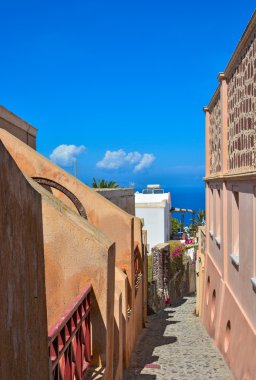 oia, santorini, Oda dar sokak.