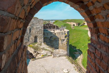 onun açık kapı eski kale görünümü