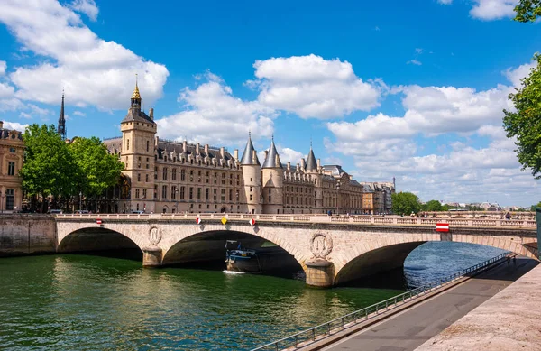 Editorial June 2022 Paris France Pont Neuf Fact Paris Oldest — Stok fotoğraf