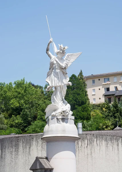 Escultura Anjo Cidade Lourdes Hautes Pyrenees França — Fotografia de Stock