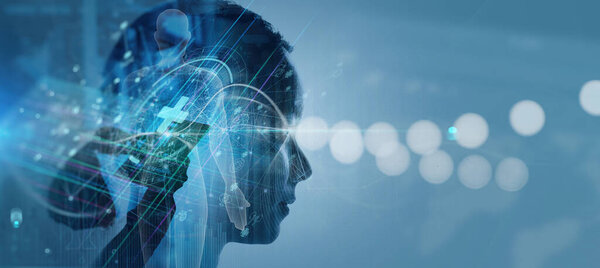 Двойной расход концепции Medical Technology, работающей для дистанционной медицины и медицинской карты с женщиной-врачом.