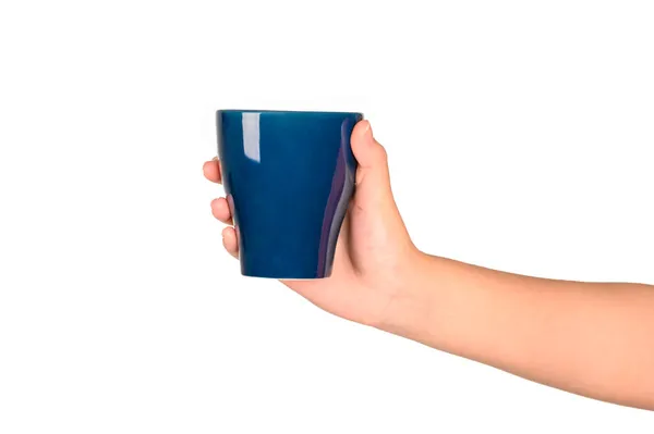 Mujer Sosteniendo Taza Cerámica Azul Aislada Sobre Fondo Blanco — Foto de Stock