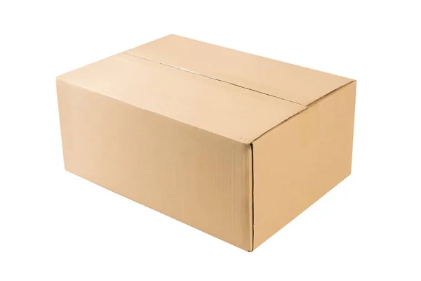 白い背景に隔離された空白の茶色の紙箱 — ストック写真