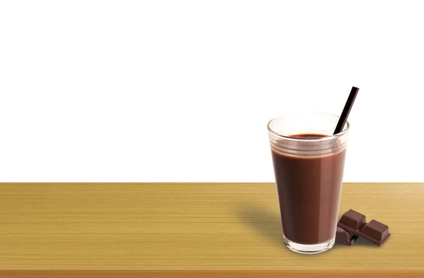 チョコレートのガラス 白い背景に隔離された木製のテーブルの上にチョコレートピースが付いているココアドリンク — ストック写真