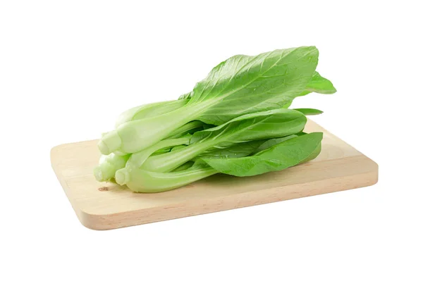 新鲜的生菜芥末绿色 木板上的泡菜 白色背景隔离 — 图库照片