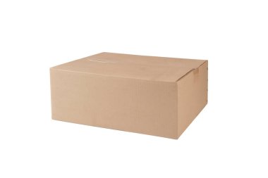 Beyaz arkaplanda izole edilmiş boş kahverengi karton kutu