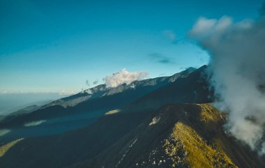 Galipan 'daki Avila dağının tepesinden panoramik manzara, Karayip denizine bakıyor, Waraira Repano Ulusal Parkı, Venezuela.