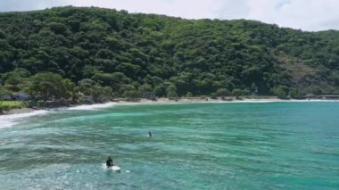 La Punta plajının panoramik hava manzarası, Los Caracas, La Guaira-Venezuela sörfçüleri için alan. Vargas eyalet kıyı şeridi