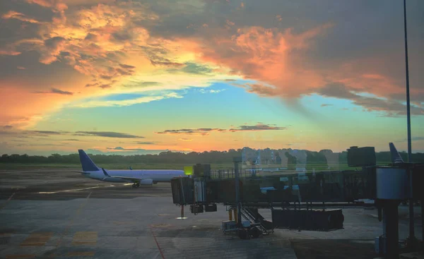 Parked Aircraft City Panama Airport Gate Window — 스톡 사진